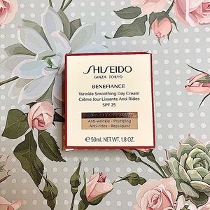 SHISEIDO BENEFIANCE WRINKLE SMOOTHING DAY CREAM SPF25